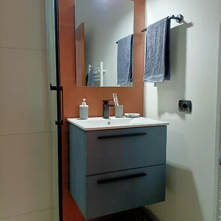 In Pomposa, Nel Cuore Della Citta * מודנה