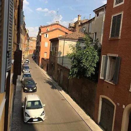 In Pomposa, Nel Cuore Della Modena